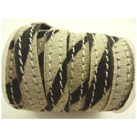 CUIR PLAT AVEC POILS ZEBRE 10X2MM PAR 10CMS