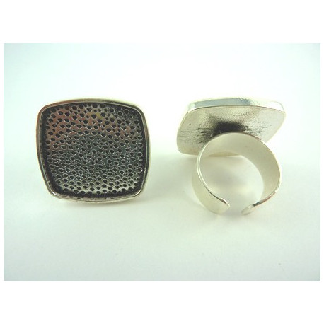 SUPPORT DE BAGUE CARRE 25MM BORDS ARRONDIS